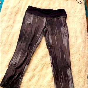 Black and grey work out tights